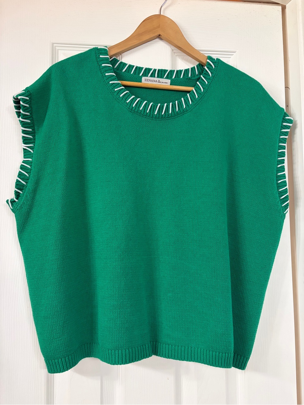 Zenana Outfitters Green Sleeveless Crew Neck Sweater Vest with White Stitch Trim